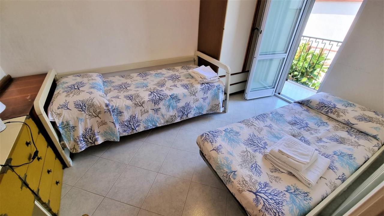 Bellissima Villa Fronte Mare Bandiera Blu สแปร์ลองกา ภายนอก รูปภาพ
