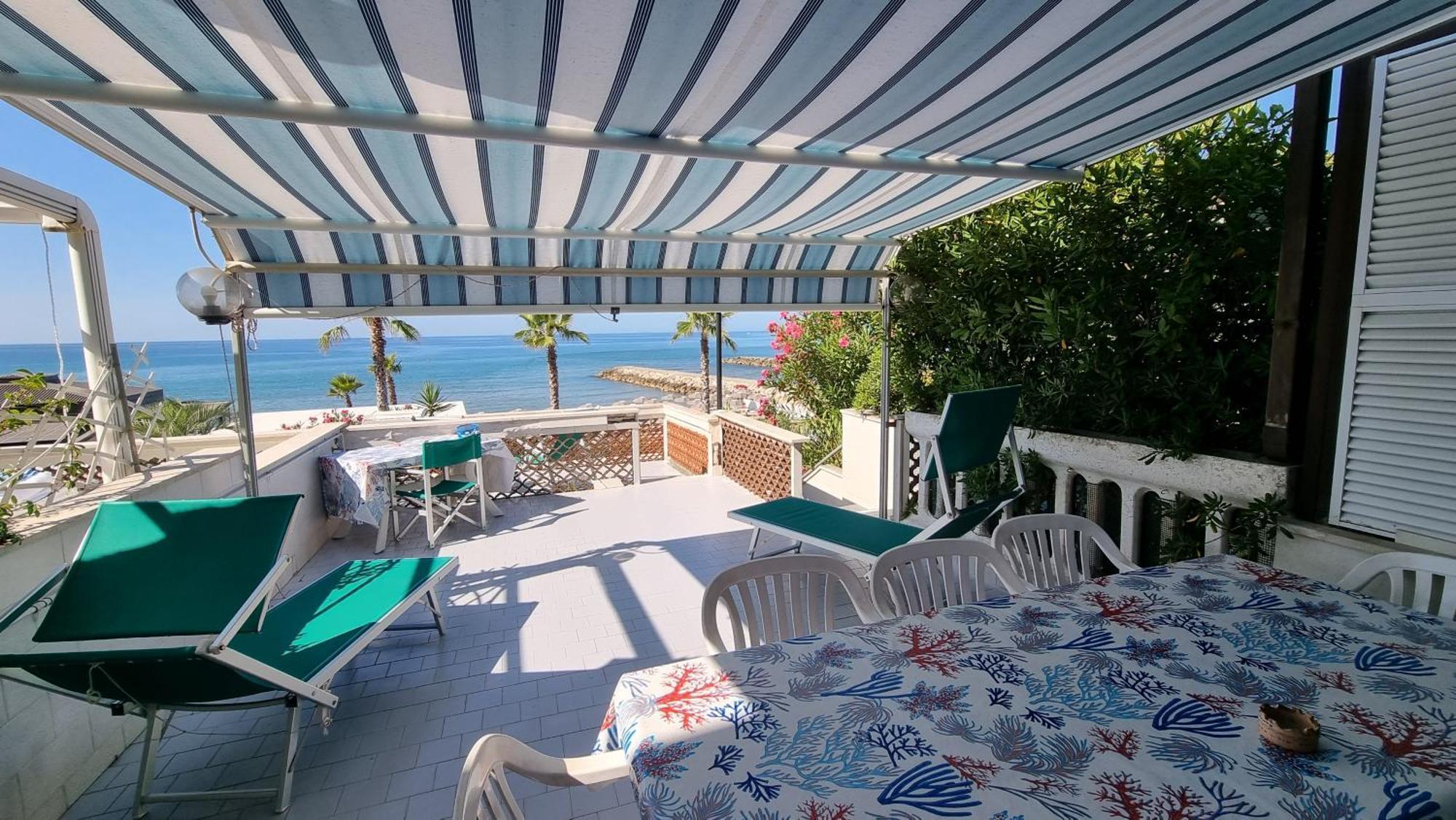 Bellissima Villa Fronte Mare Bandiera Blu สแปร์ลองกา ภายนอก รูปภาพ